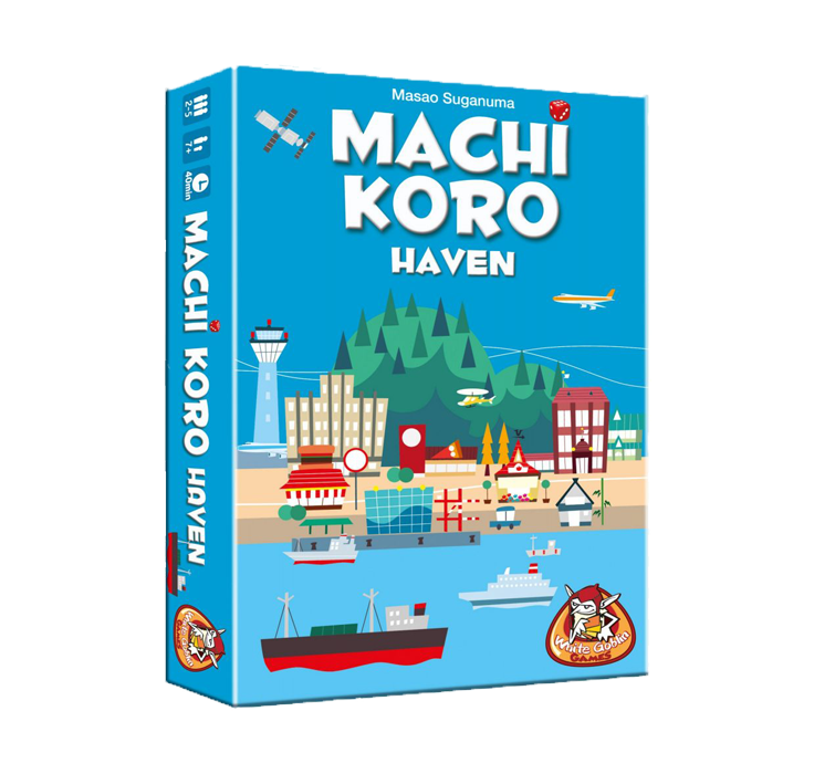 Machi Koro Haven - uitbreiding dobbelspel en kaartspel. Blauwe voorkant met witte tekst, op de voorgrond boten in het water, daarachter een haven en een groene berg. In de lucht een vliegtuig en satelliet.