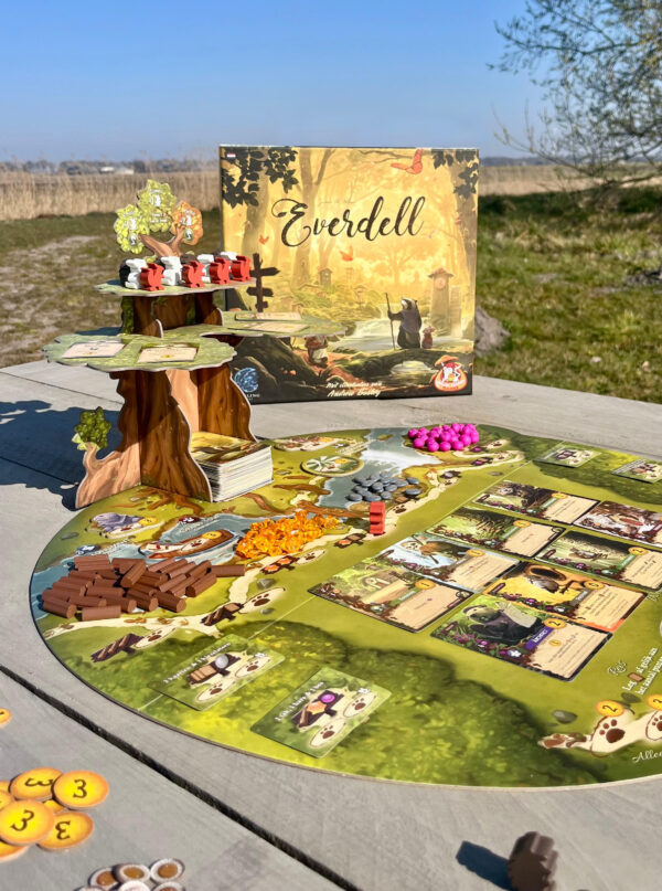 Everdell Familiespel Buiten Bos Dieren White Goblin Games
